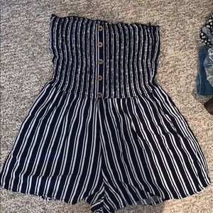 Garage strapless romper
